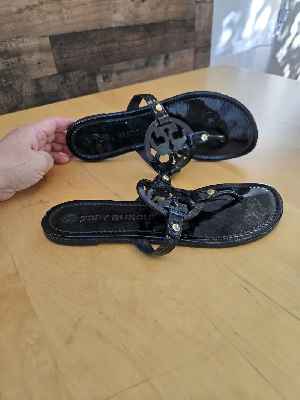 TORY BURCH MILLER SANDAL FLIP FLOP PATENT LEATHER BLACK SIZE 9